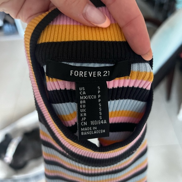 Heart turtle neck Top Forever 21 - Picture 2 of 3